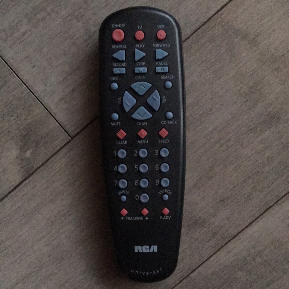 RCA UNIVERSAL REMOTE.
